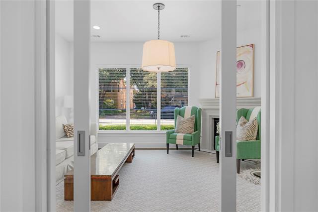 Foto del edificio - 4139 Normandy Ave