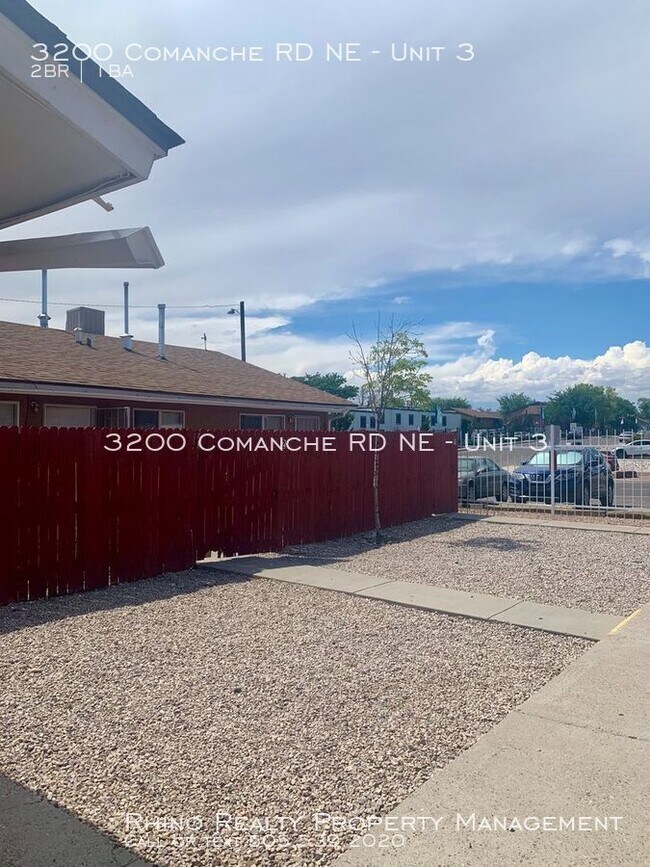 Foto del edificio - 3200 Comanche Rd NE