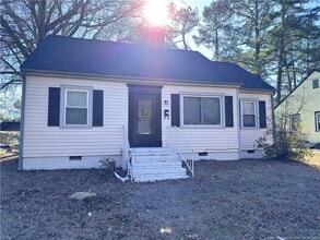 Building Photo - 307 Hawthorne Rd