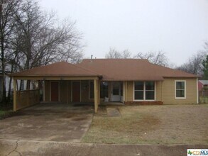 Building Photo - 1106 Williamson Dr