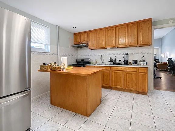 Foto del edificio - Gigantic 1-bedroom in Brooklyn