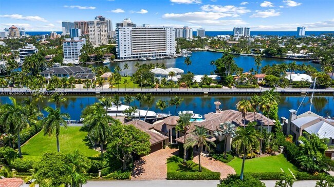 Building Photo - 400 Royal Plaza Dr
