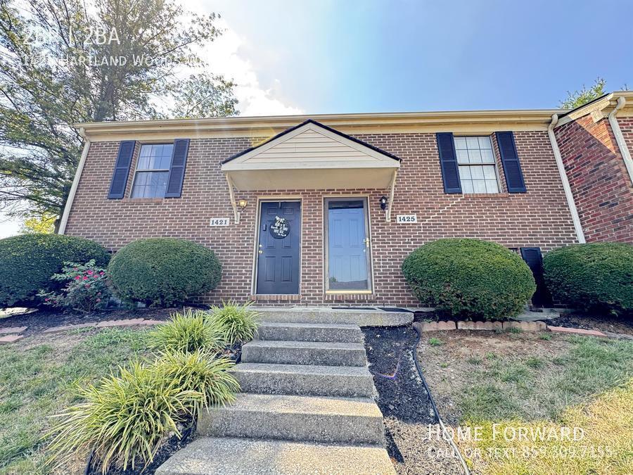 Primary Photo - 1425 Hartland Woods Way