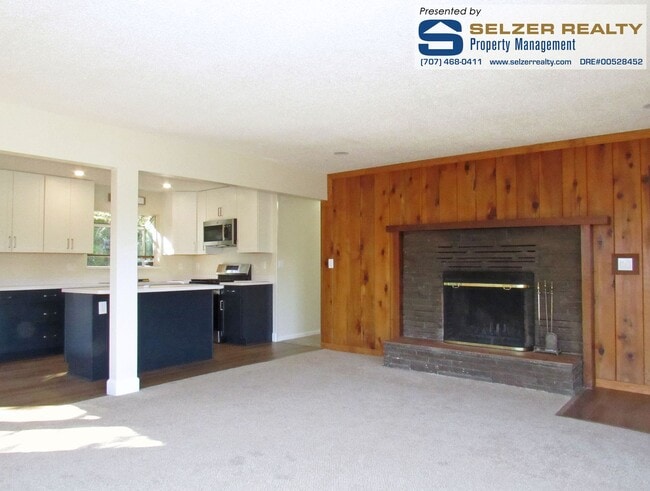 Building Photo - 293 Toyon Rd