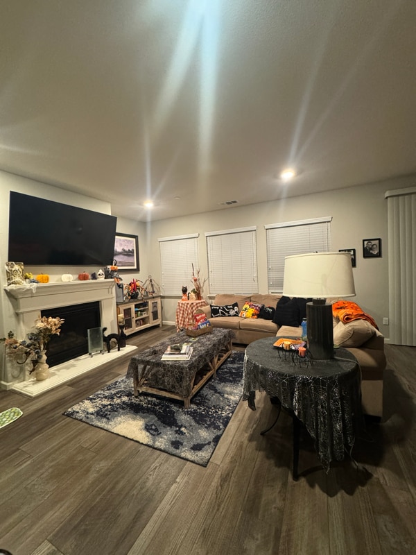 Building Photo - 1800 Kyle Pl