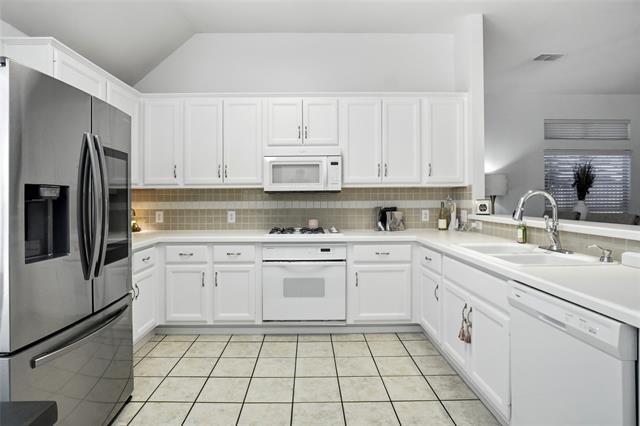 Foto del edificio - 1602 Meadow Park Dr