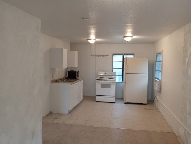 Foto del edificio - 106 Southway Dr