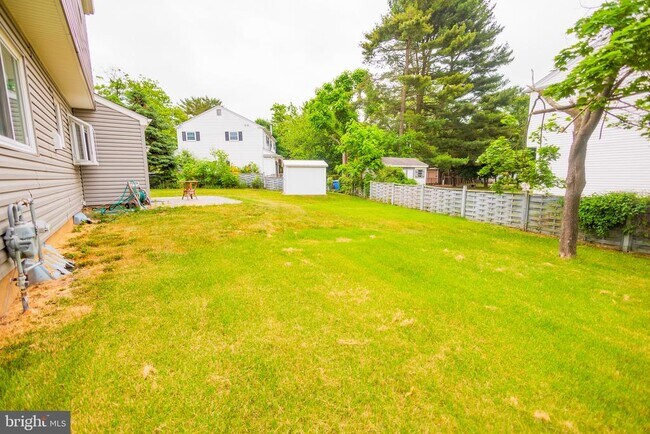 Building Photo - 300 MacClelland Ave