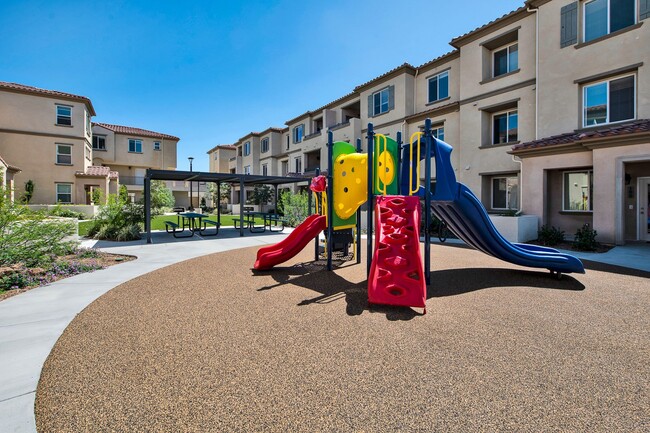 Patio de juegos - Greenfield Apartments