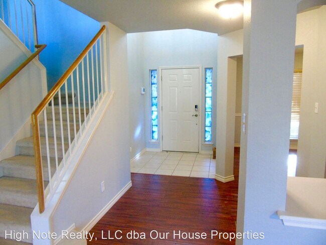 Building Photo - 3 br, 2.5 bath House - 8971 W Hove Loop