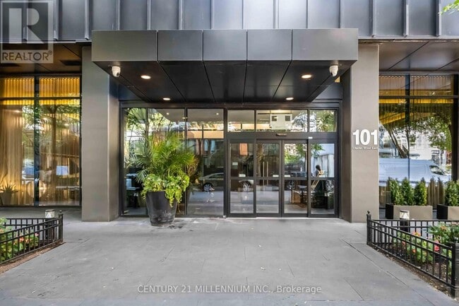 Building Photo - 101-1101 Charles St E