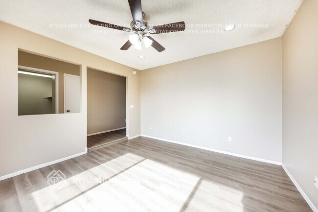 Building Photo - 2210 W Utopia Rd