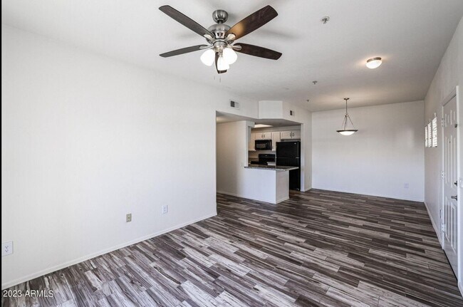 Foto del edificio - 3434 E Baseline Rd