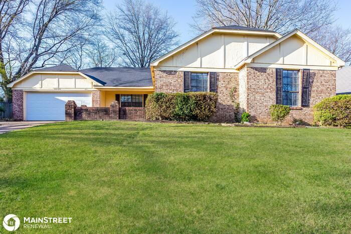 Primary Photo - 6994 Oakland Chase, Memphis, TN 38125