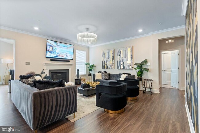 Foto del edificio - 4378 Shakespeare Cir