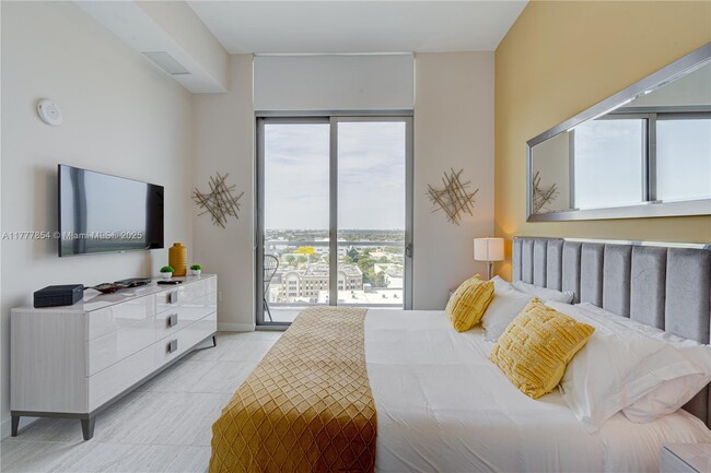 Building Photo - 3900 Biscayne Blvd