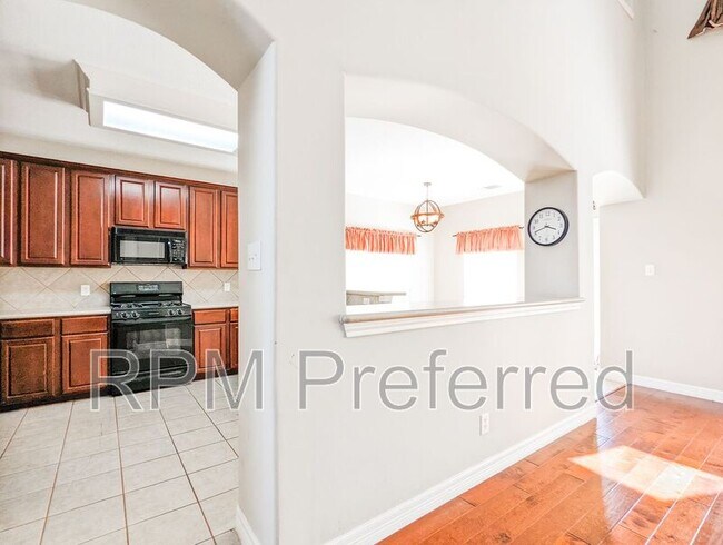 Foto del edificio - 23727 Hackberry Dr