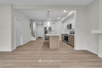 Building Photo - 1065 Berg Pl