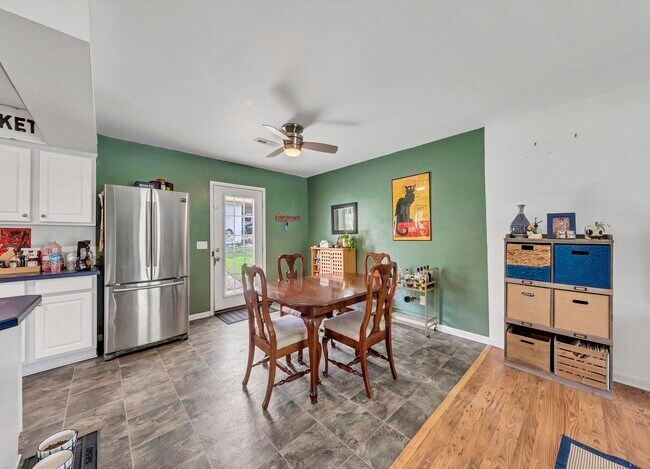 Building Photo - 3104 Bay Ridge Dr