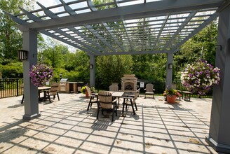 Building Photo - 2493 Sweet Home Rd