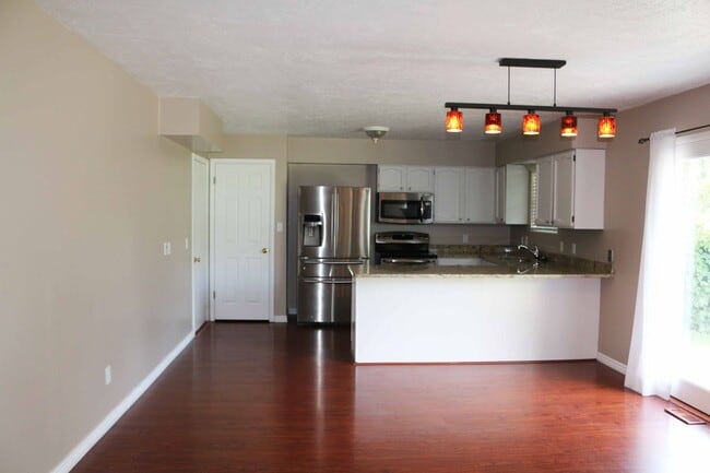 Building Photo - Beautiful home for rent!