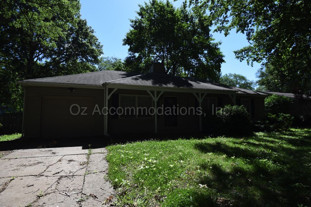 Foto principal - 8753 Larsen St