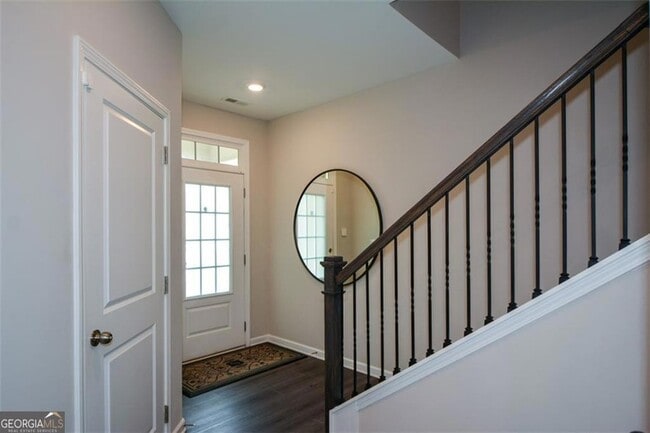 Building Photo - 3401 Park Pointe Cir