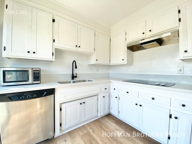 Foto del edificio - 919 N Alfred St