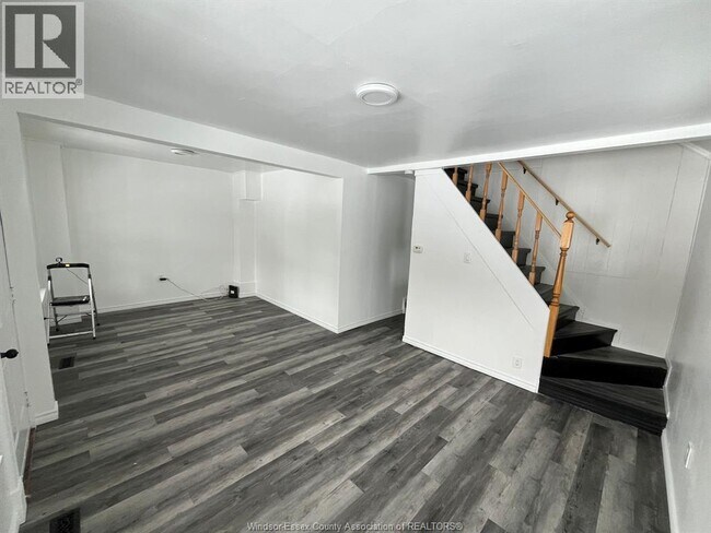 Photo du bâtiment - 1063 Henry Ford Centre Dr