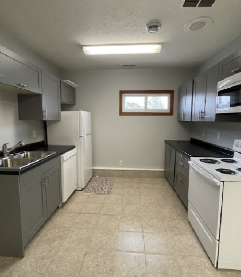 Building Photo - Charming 1-Bedroom studio apartment with all utilities paid!