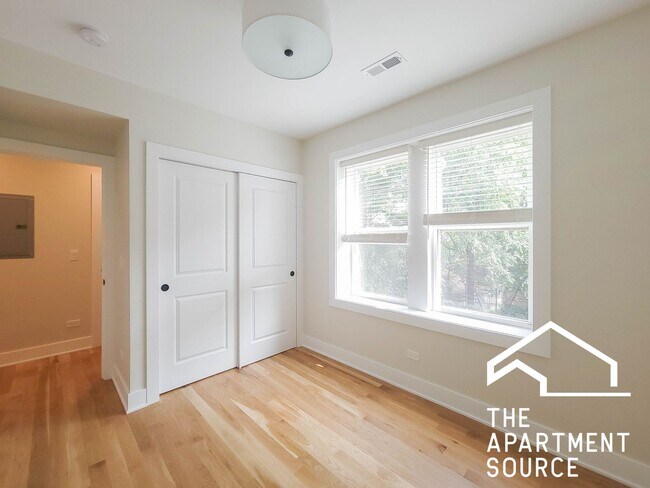 Photo - 2237 N Bissell St Apartment