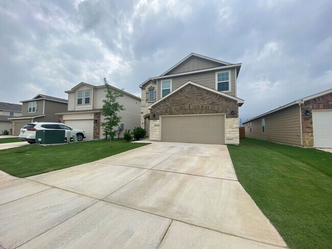 Foto del edificio - 3 Bedroom 2 1/2 bath Silver Canyon Subdivi...