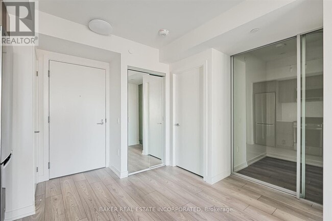 Building Photo - 223 Redpath Ave