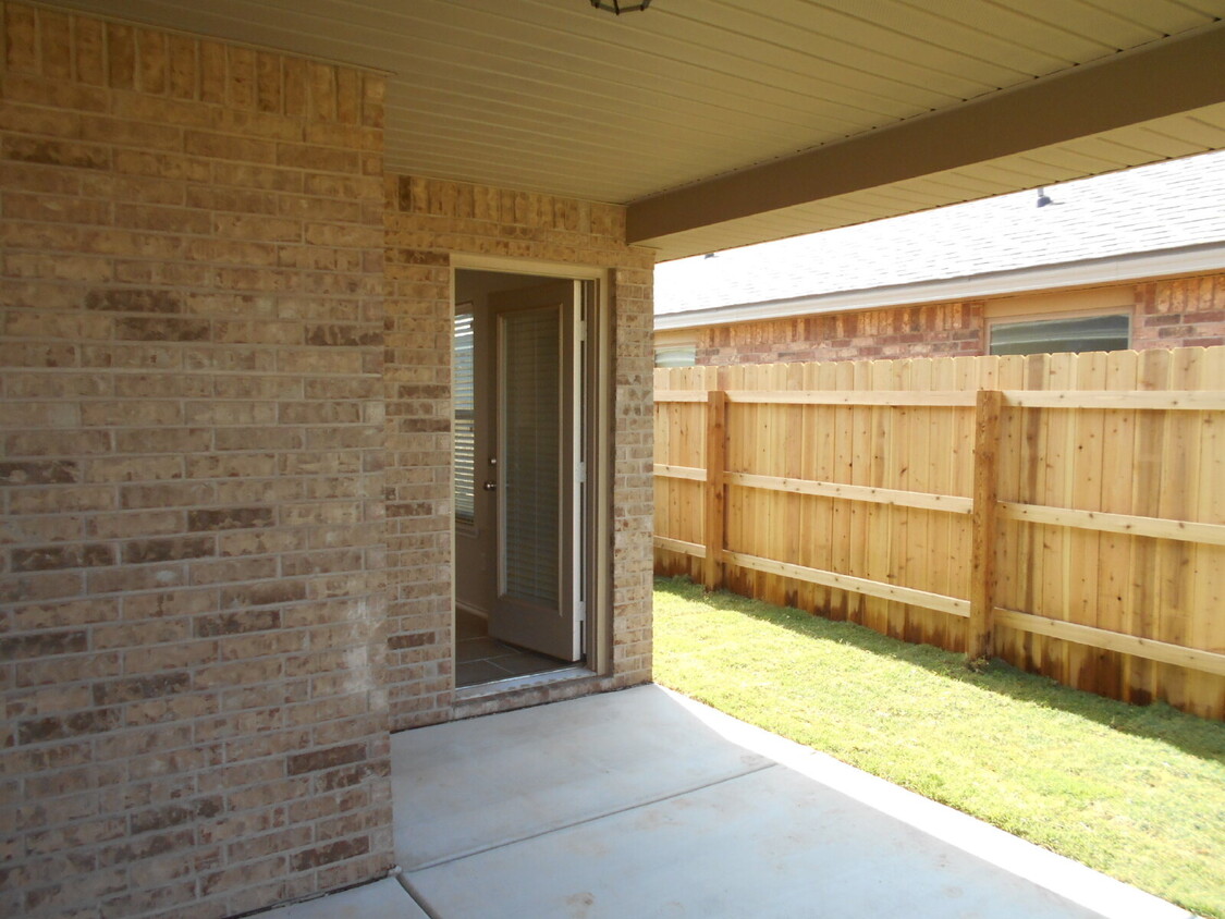 Primary Photo - "Charming 3-Bed Oasis with 2 Full Baths - ...