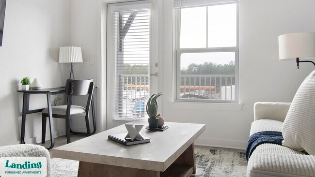 Foto del edificio - 12525 Tibbets Ln