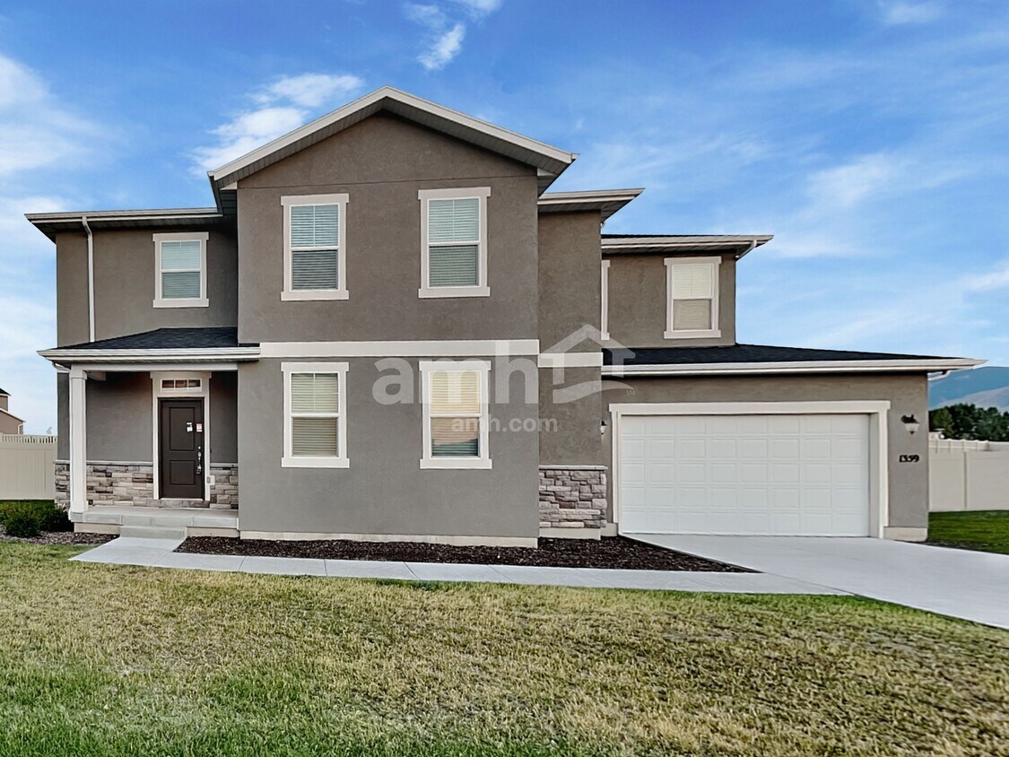 Foto principal - 1359 E White St