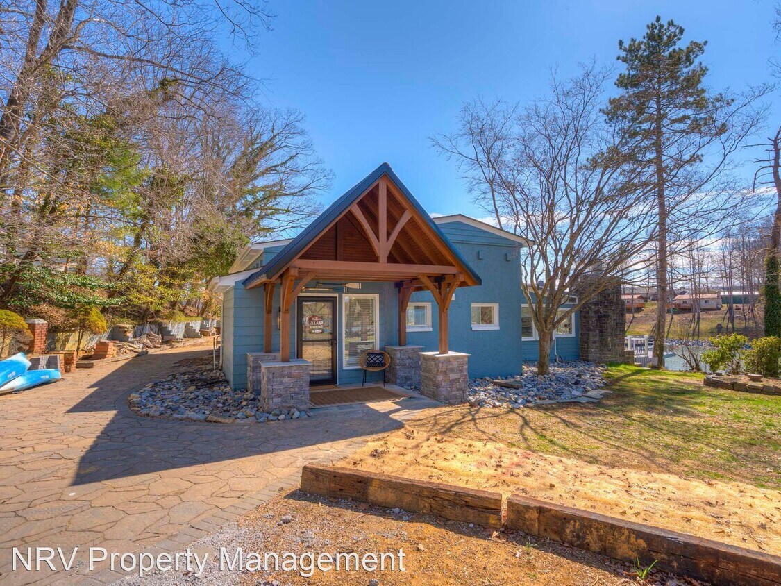 6731 Tall Oaks Ln, Dublin, VA 24084 House Rental in Dublin, VA