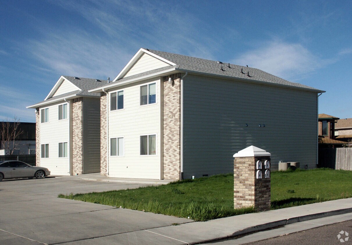 1784 Walnut Dr, Brighton, CO 80601 Apartments in Brighton, CO