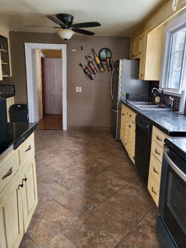 Primary Photo - 738 Corbin Ave