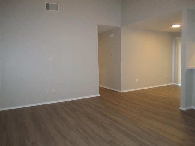 Building Photo - 1800 Prairie Knoll Ct