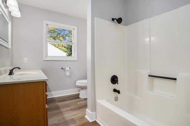 Foto del edificio - 4 Bedroom Home in Parchment