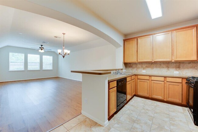 Building Photo - 13023 Jasmine Park Ln