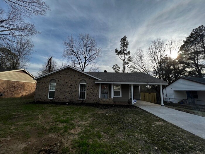Primary Photo - 4016 Edgehill St Memphis, TN 38128