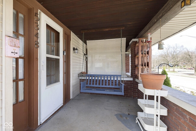 Foto del edificio - 5348 Winthrop Ave