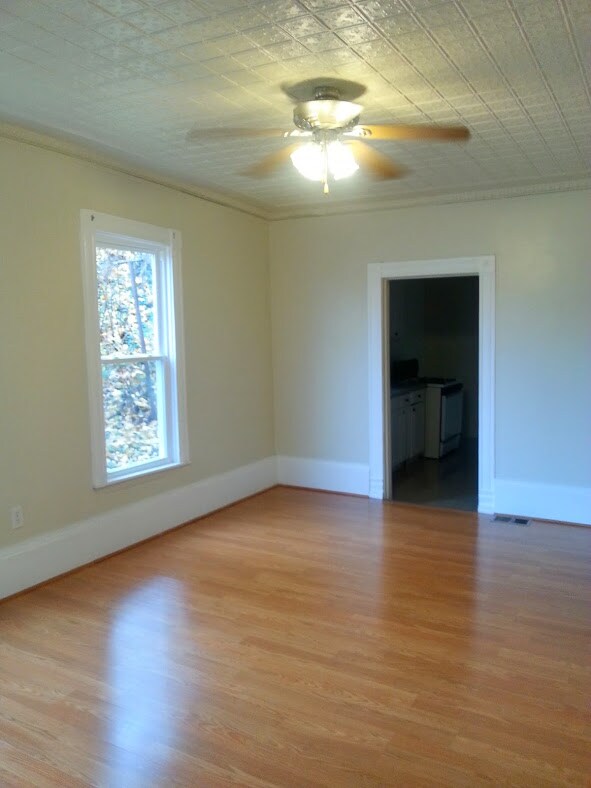 Foto del edificio - 901 Willis Ave
