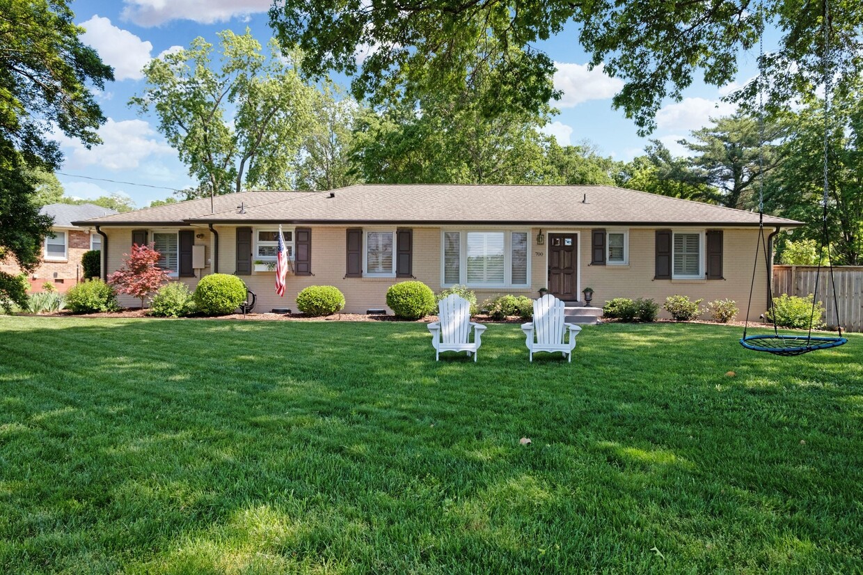 Primary Photo - 700 Mohawk Dr