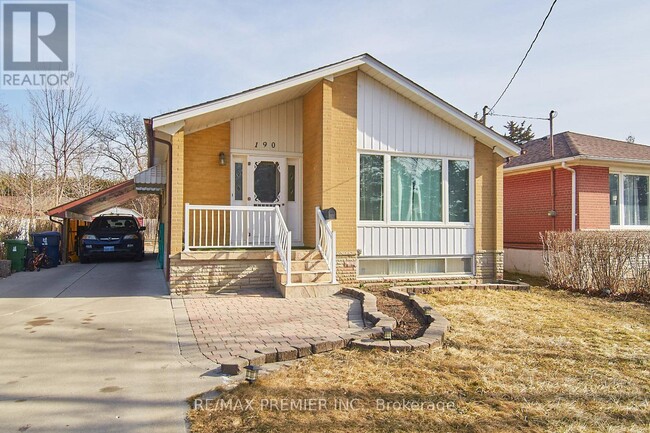 Building Photo - 190 Taysham Crescent