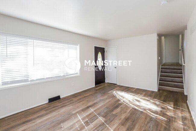Foto del edificio - 3 Bedroom Pet-Friendly Home in KANSAS CITY, MO with Main Street Renewal