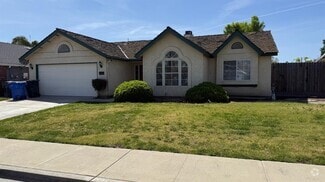 Building Photo - 777 E Encore Dr