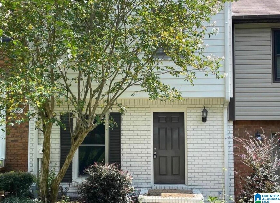 1657 Ashwood Ln Unit 1657, Birmingham, AL 35209 Condo for Rent in